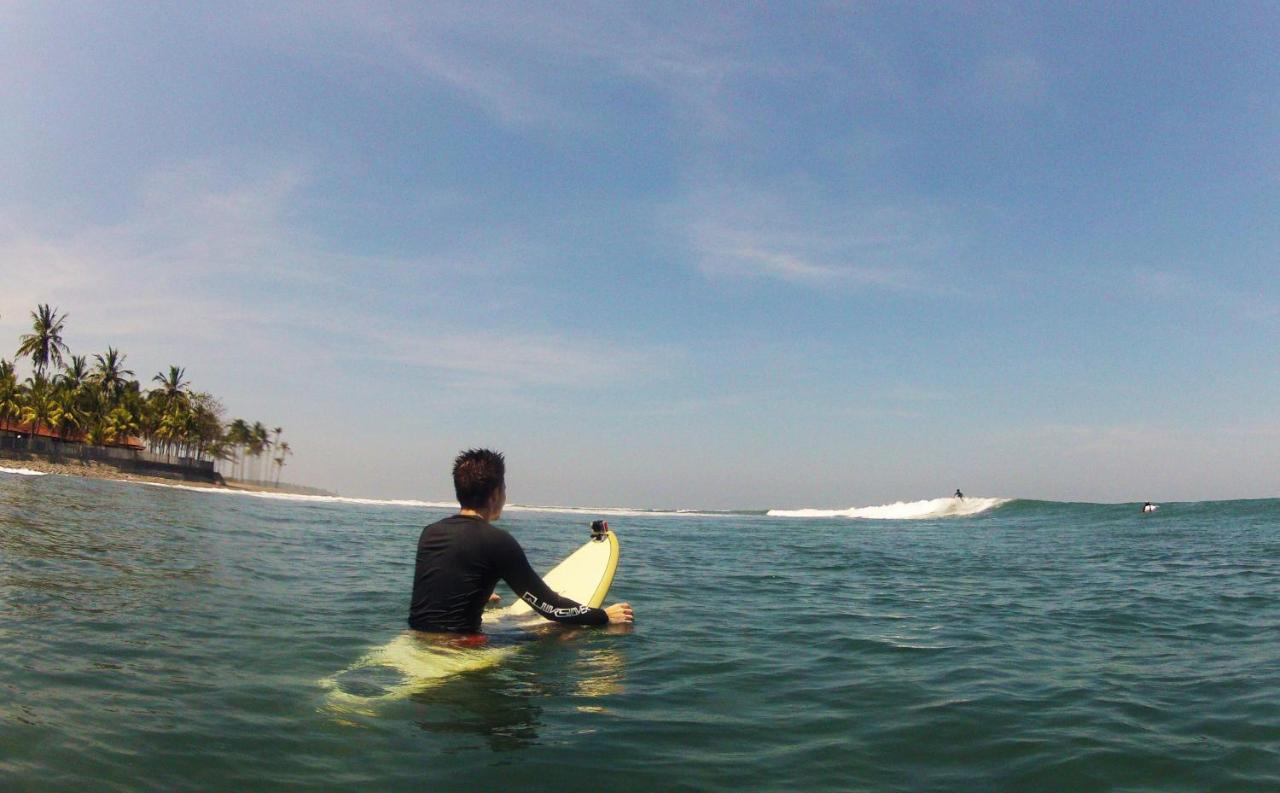 Jungle House - Surf & Stay Pulukan Εξωτερικό φωτογραφία