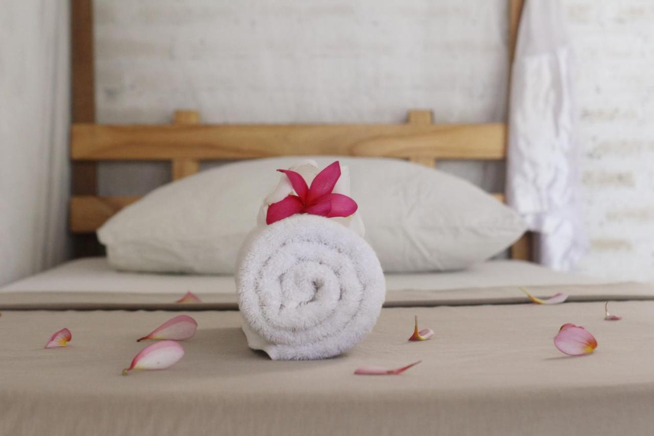 Jungle House - Surf & Stay Pulukan Εξωτερικό φωτογραφία