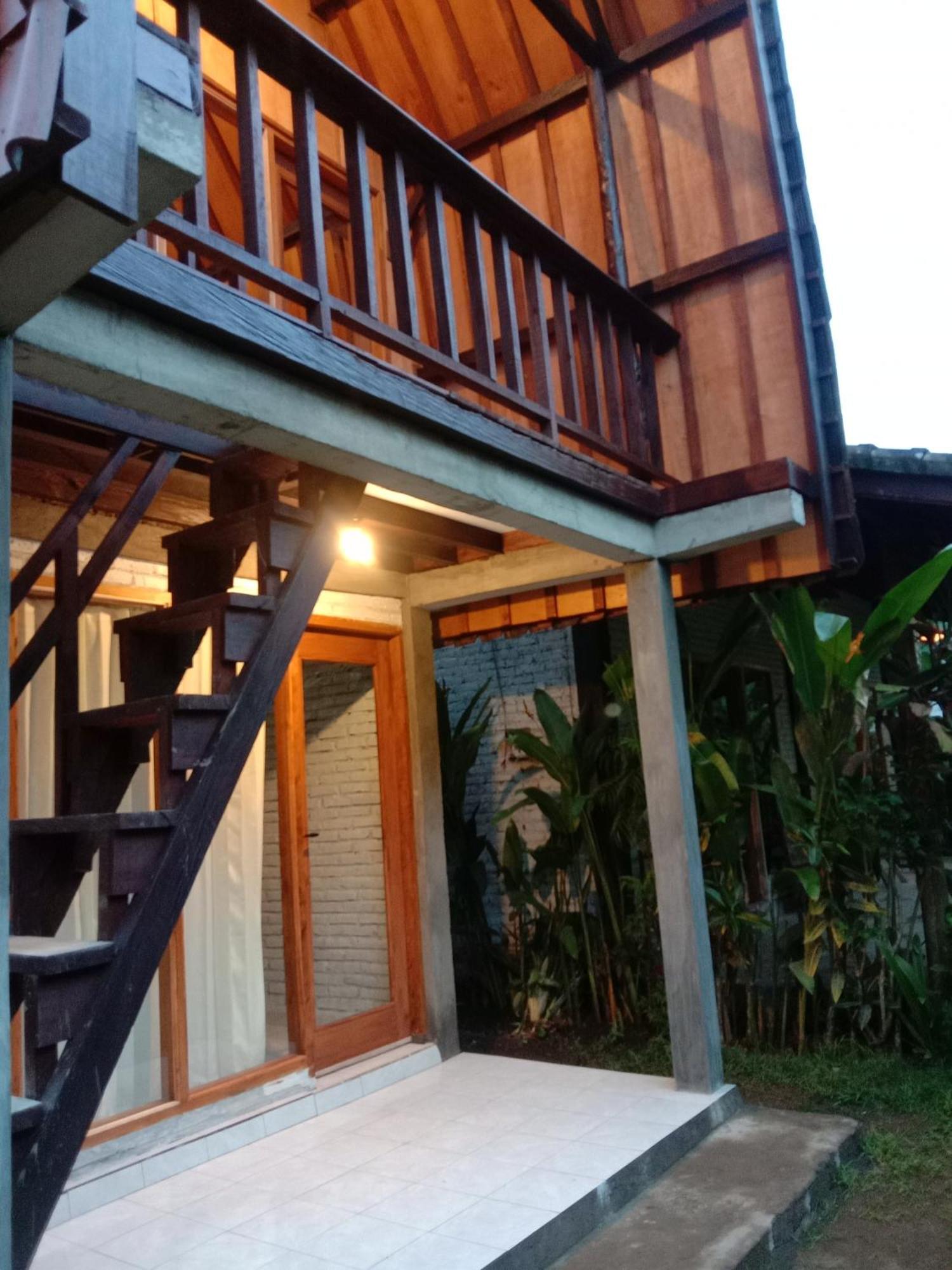 Jungle House - Surf & Stay Pulukan Εξωτερικό φωτογραφία